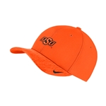 NIKE AEROBILL CLC99 SWOOSHFLEX SIDELINE CAP
